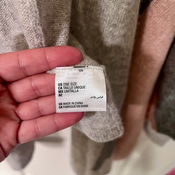 Charter Club Luxury 100% Cashmier One Size Gray Pink Shawl. - Picture 6 of 8